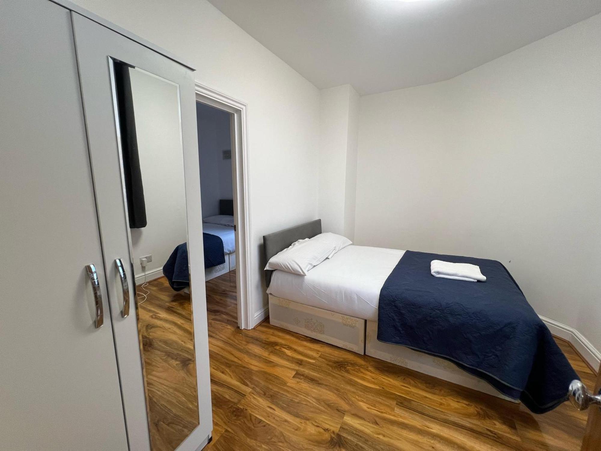 World Hotel London Ngoại thất bức ảnh